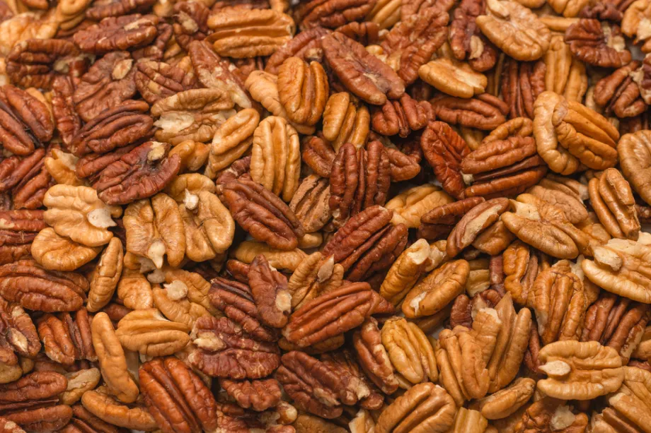 אגוזי פקאן טבעיים, טריים ובריאים בתפזורת